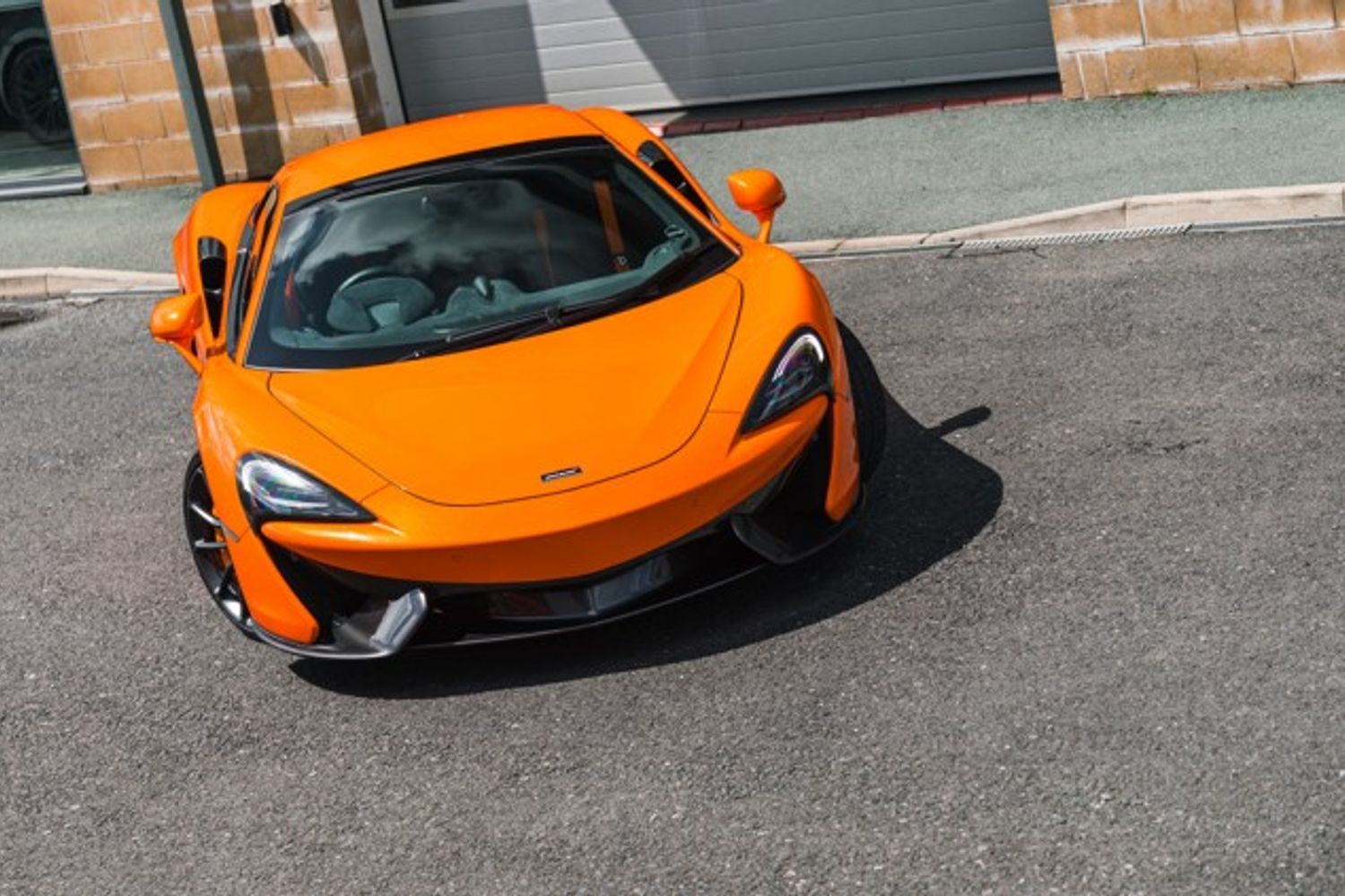MCLAREN 570S V8 SSG CONVERTIBLE 3.8 V8 SSG 2DR SEMI AUTOMATIC