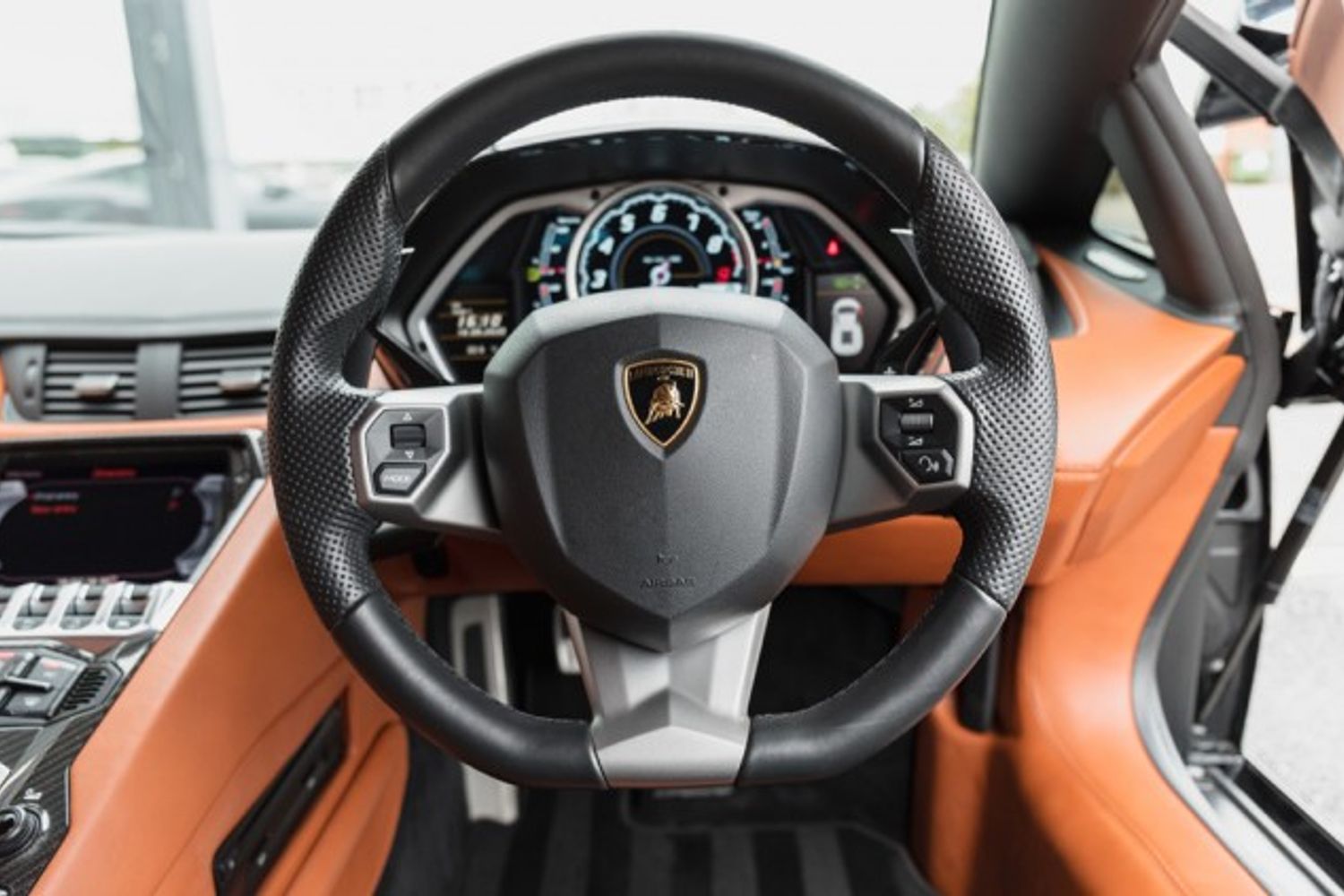 LAMBORGHINI AVENTADOR COUPE 6.5 MIURA 2DR SEMI AUTO