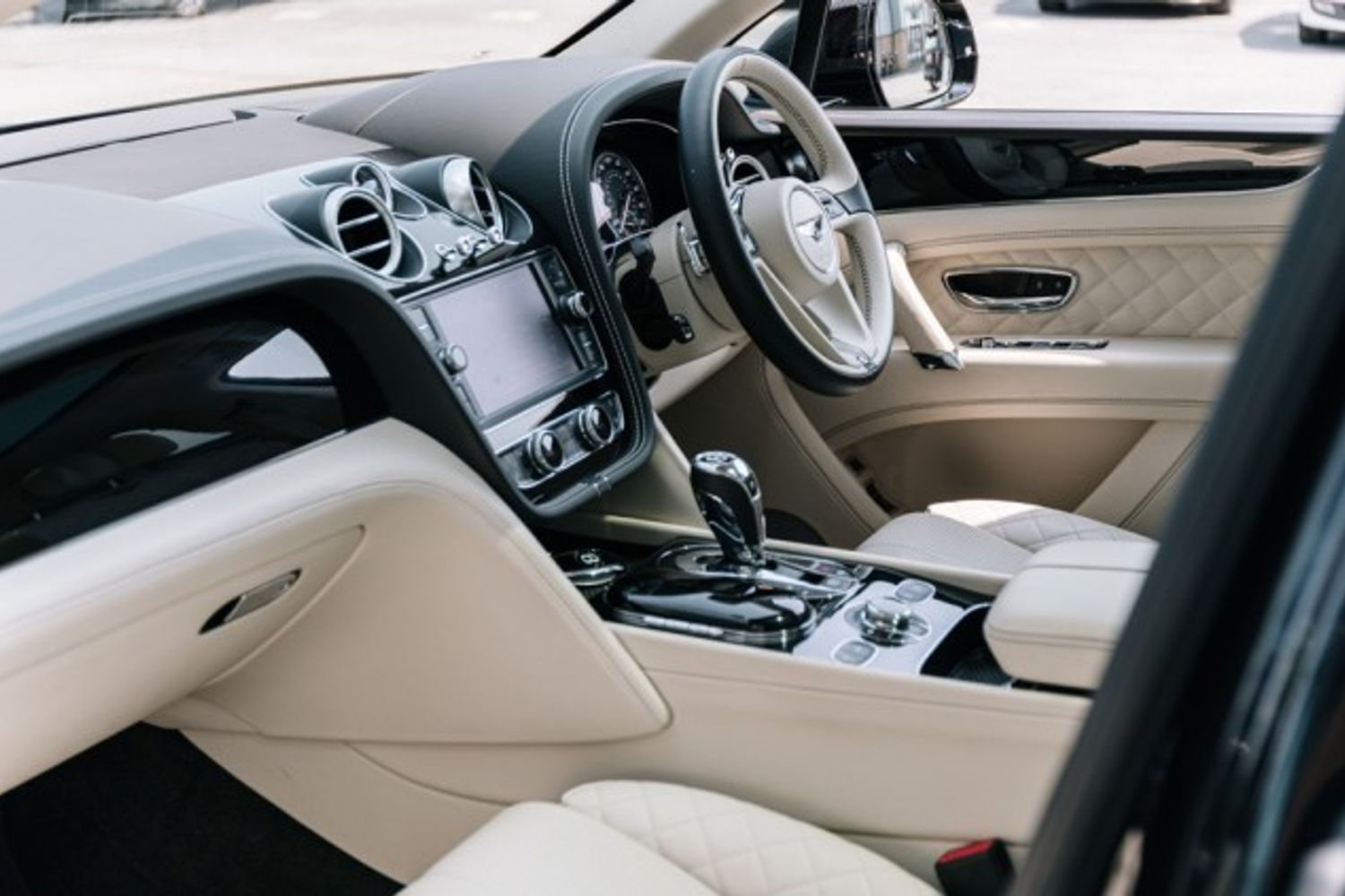 BENTLEY BENTAYGA MPV 6.0 W12 5DR AUTOMATIC