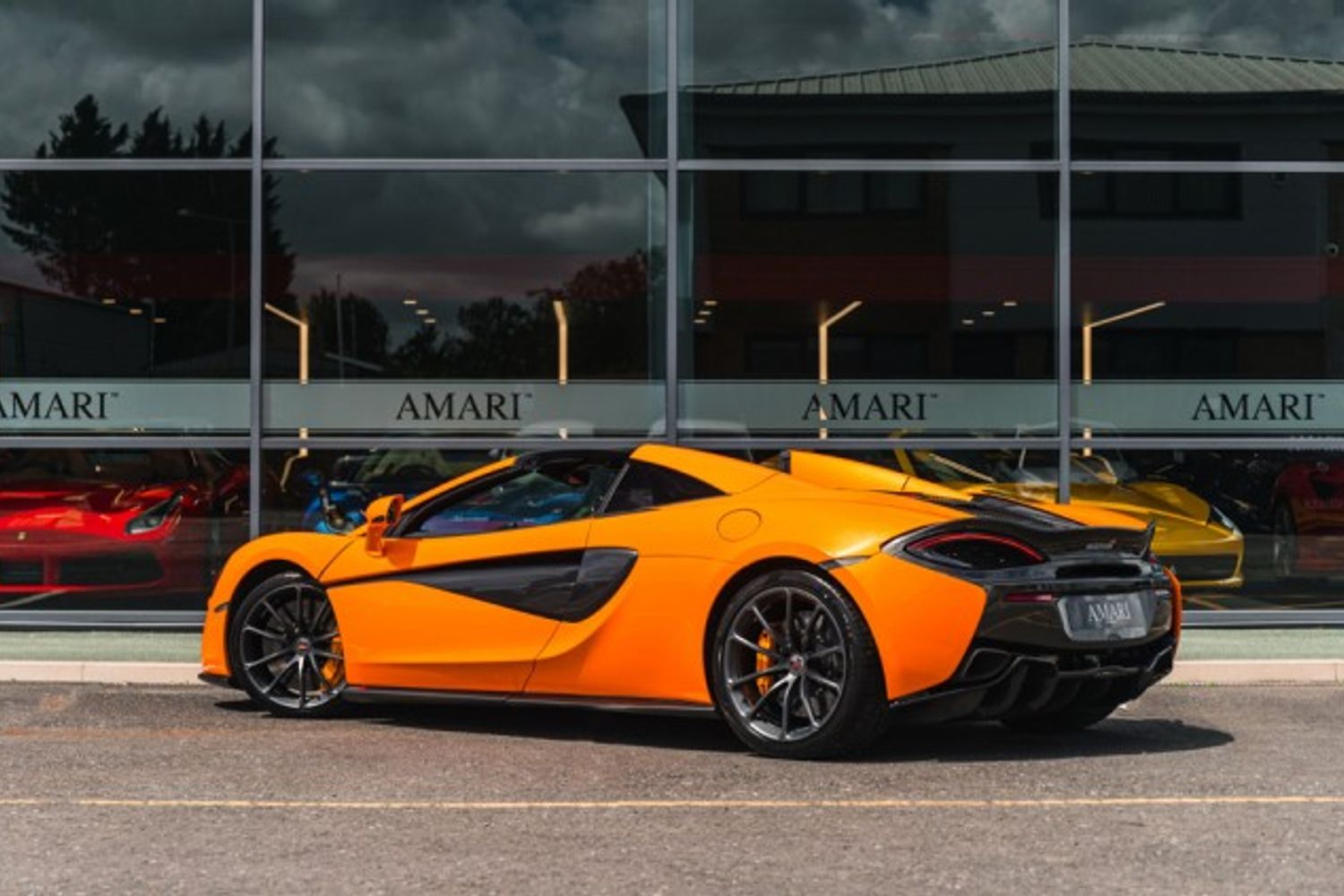 MCLAREN 570S V8 SSG CONVERTIBLE 3.8 V8 SSG 2DR SEMI AUTOMATIC