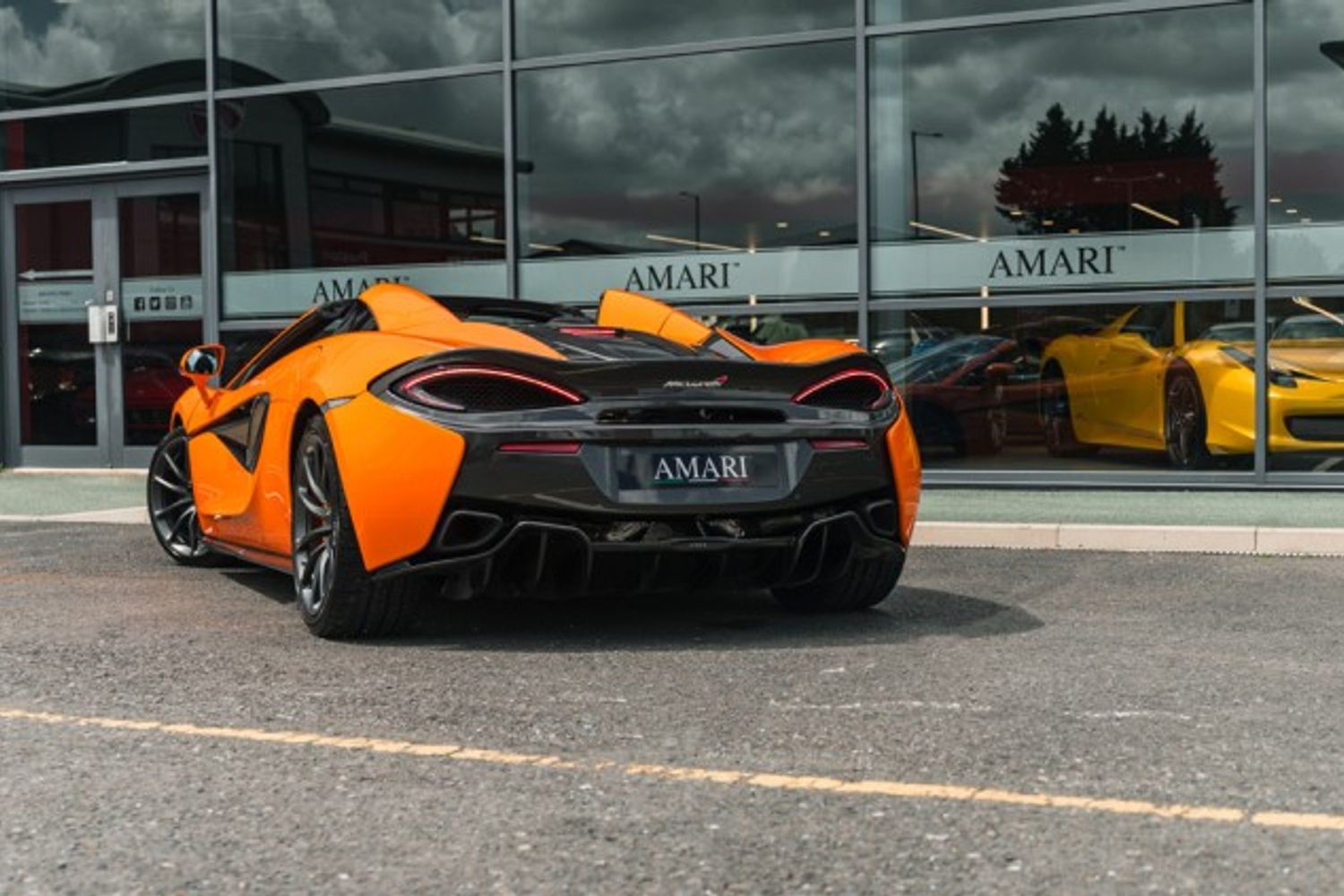 MCLAREN 570S V8 SSG CONVERTIBLE 3.8 V8 SSG 2DR SEMI AUTOMATIC