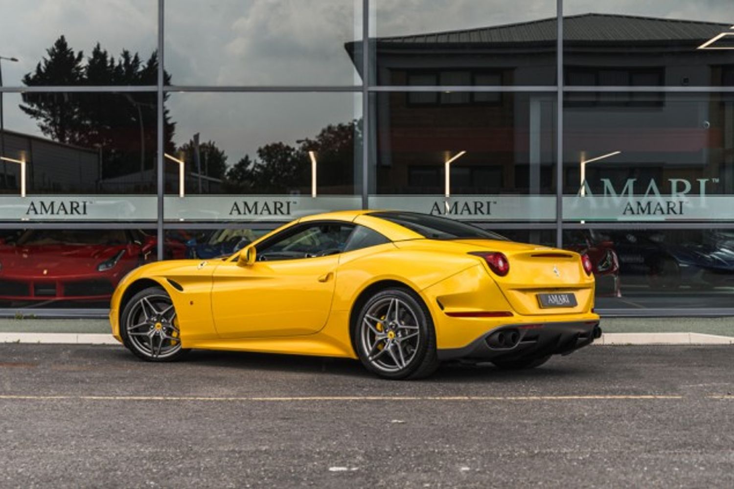 FERRARI CALIFORNIA CONVERTIBLE 3.9 DD 2DR SEMI AUTOMATIC