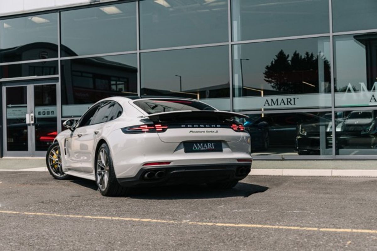 PORSCHE Panamera 4.0 V8 E-Hybrid 7.2 Wh Turbo S