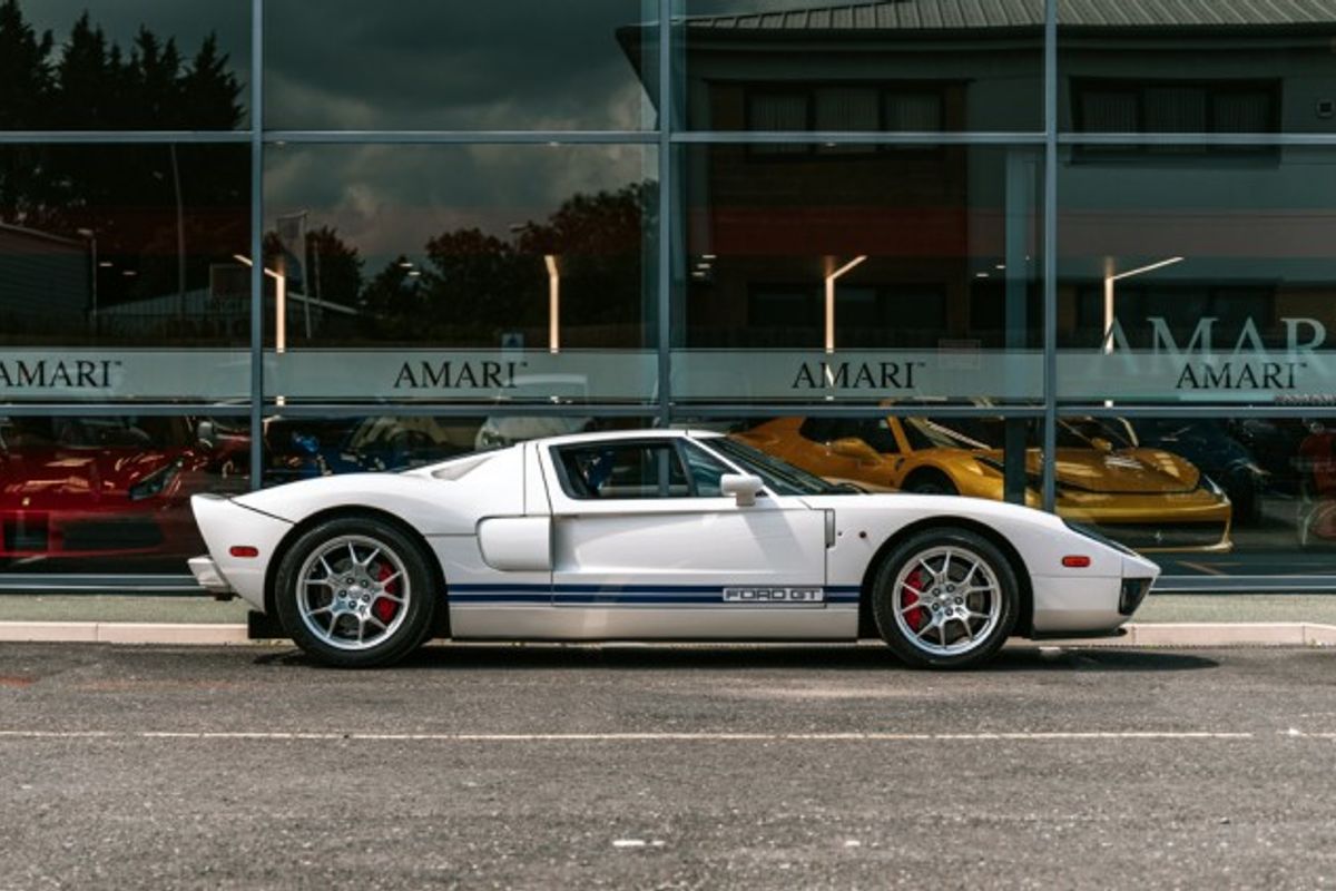 FORD GT COUPE 5.4