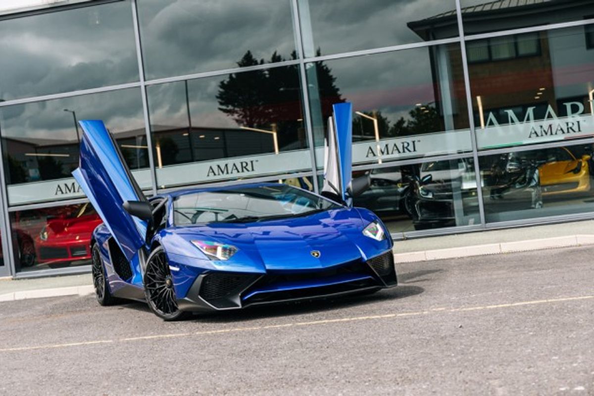 LAMBORGHINI AVENTADOR COUPE 6.5 LP 750-4 SUPERVELOCE 2DR SEMI AUTOMATIC