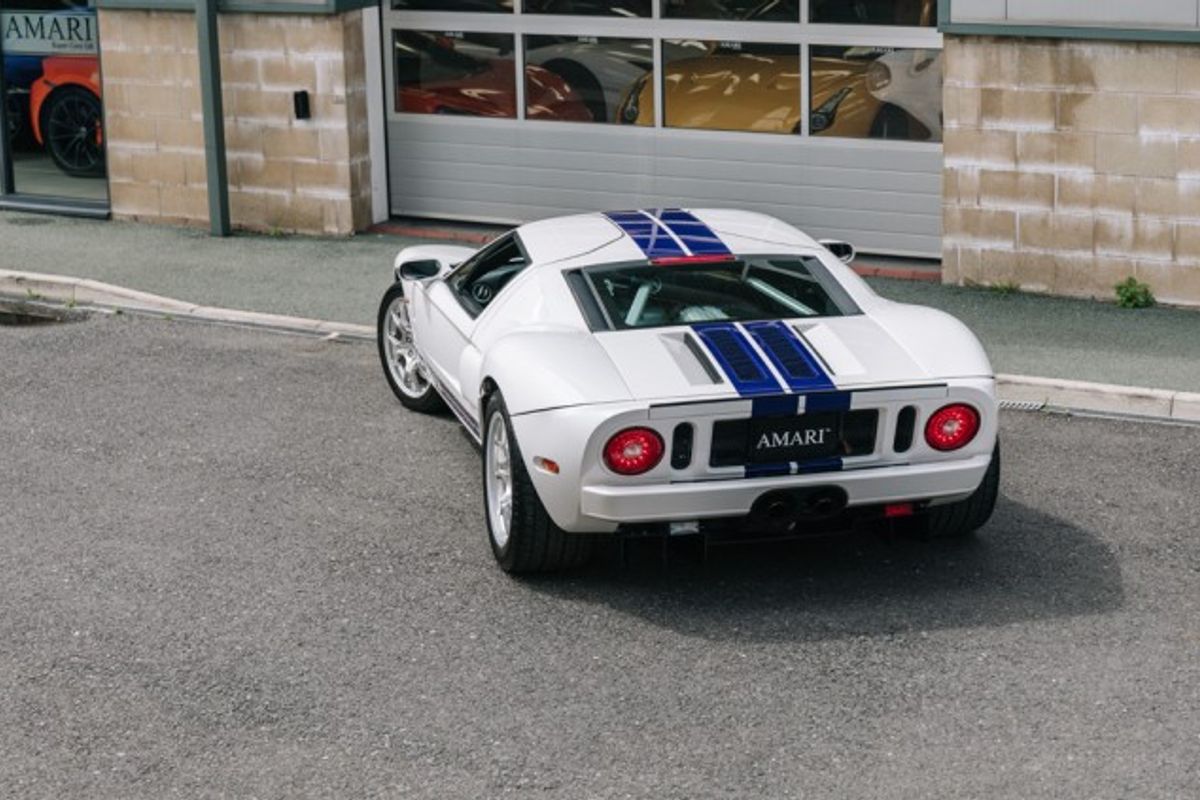 FORD GT COUPE 5.4