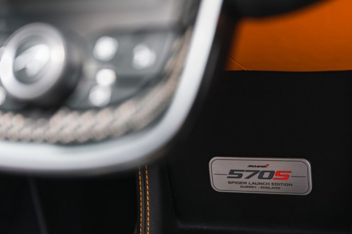MCLAREN 570S V8 SSG CONVERTIBLE 3.8 V8 SSG 2DR SEMI AUTOMATIC