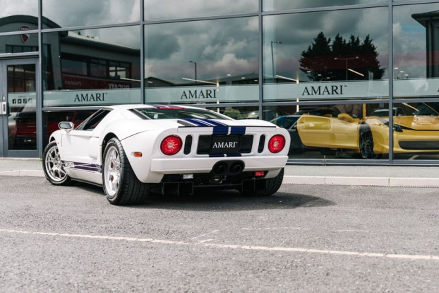 FORD GT COUPE 5.4