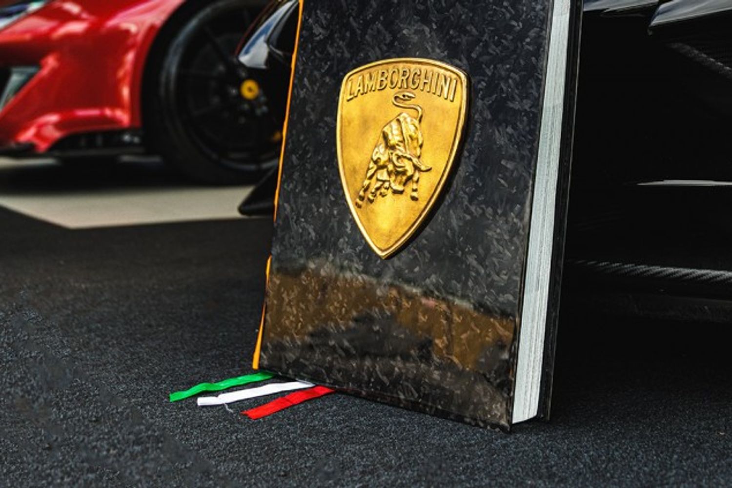 LAMBORGHINI DNA LAMBORGHINI Doro Collection Book