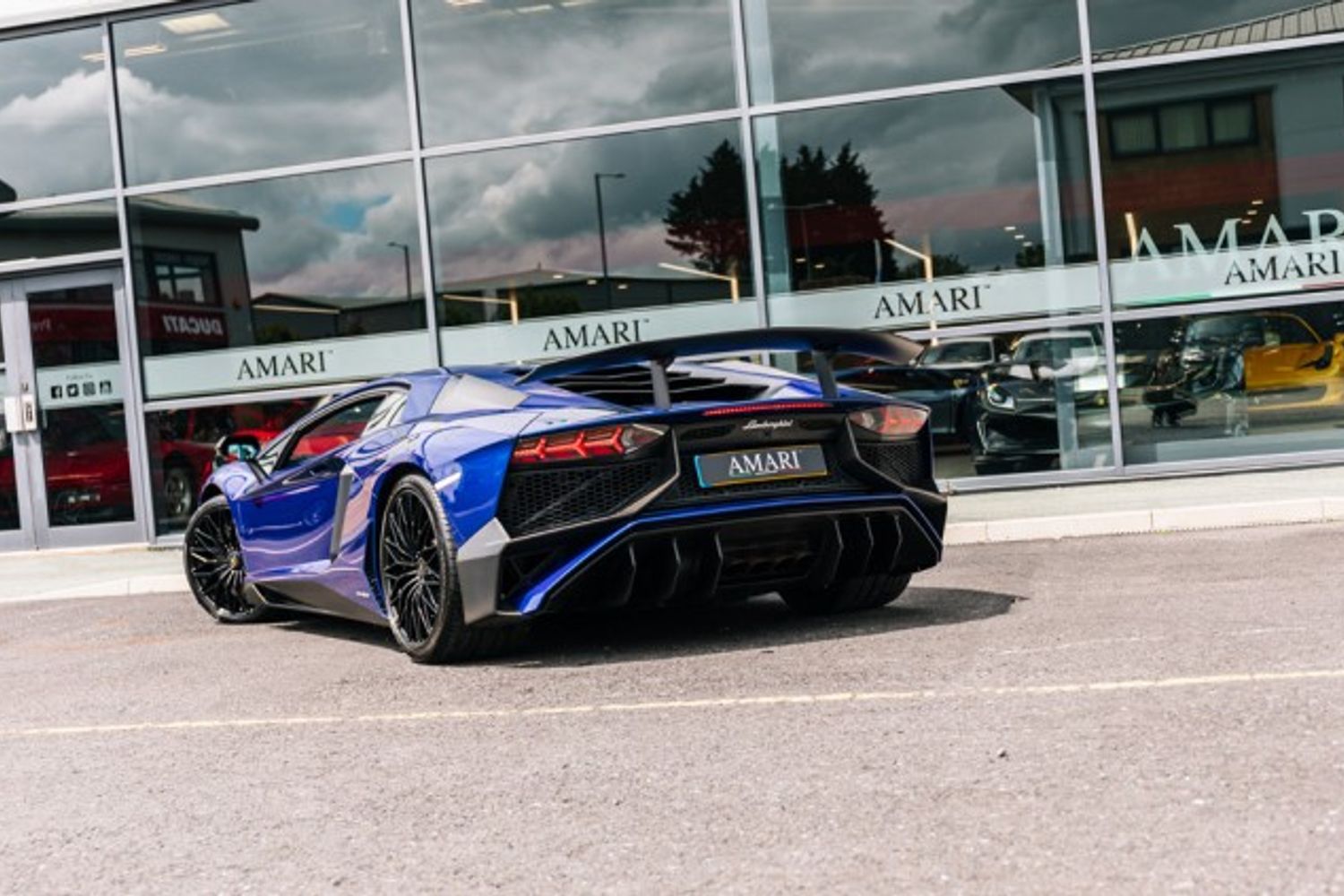 LAMBORGHINI AVENTADOR COUPE 6.5 LP 750-4 SUPERVELOCE 2DR SEMI AUTOMATIC