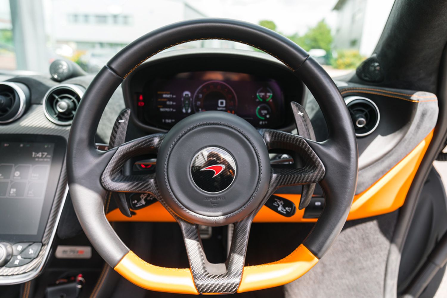 MCLAREN 570S V8 SSG CONVERTIBLE 3.8 V8 SSG 2DR SEMI AUTOMATIC