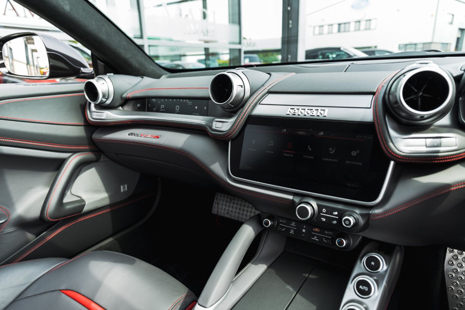 Ferrari GTC4 Lusso 6.3 V12