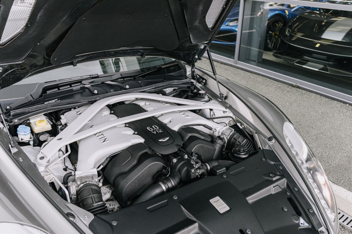 ASTON MARTIN VANQUISH COUPE 5.9 V12 2DR AUTOMATIC