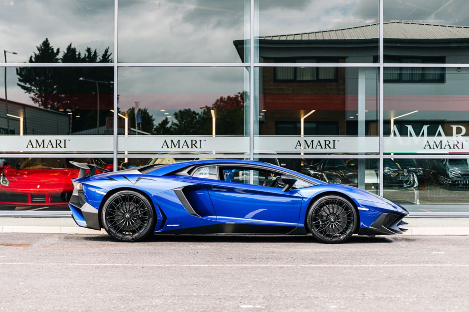 LAMBORGHINI AVENTADOR COUPE 6.5 LP 750-4 SUPERVELOCE 2DR SEMI AUTOMATIC