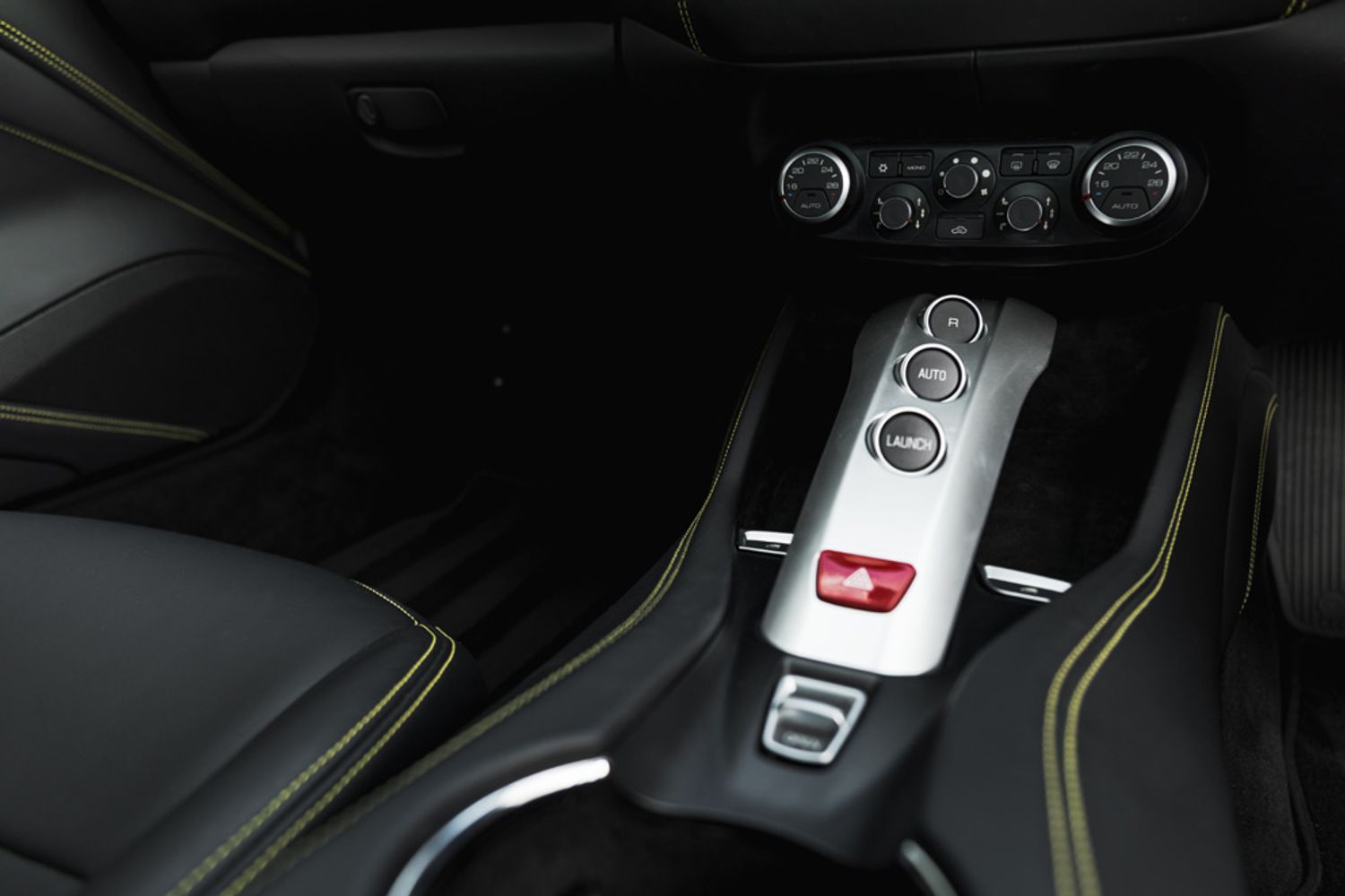 FERRARI CALIFORNIA CONVERTIBLE 3.9 DD 2DR SEMI AUTOMATIC