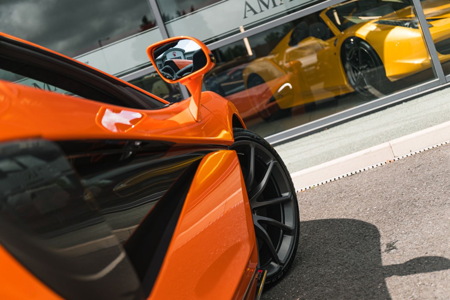 MCLAREN 570S V8 SSG CONVERTIBLE 3.8 V8 SSG 2DR SEMI AUTOMATIC