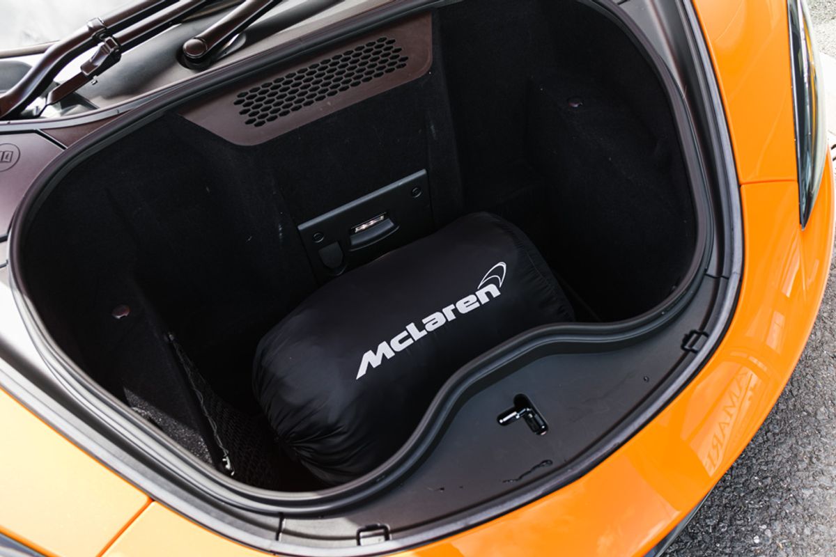 MCLAREN 570S V8 SSG CONVERTIBLE 3.8 V8 SSG 2DR SEMI AUTOMATIC