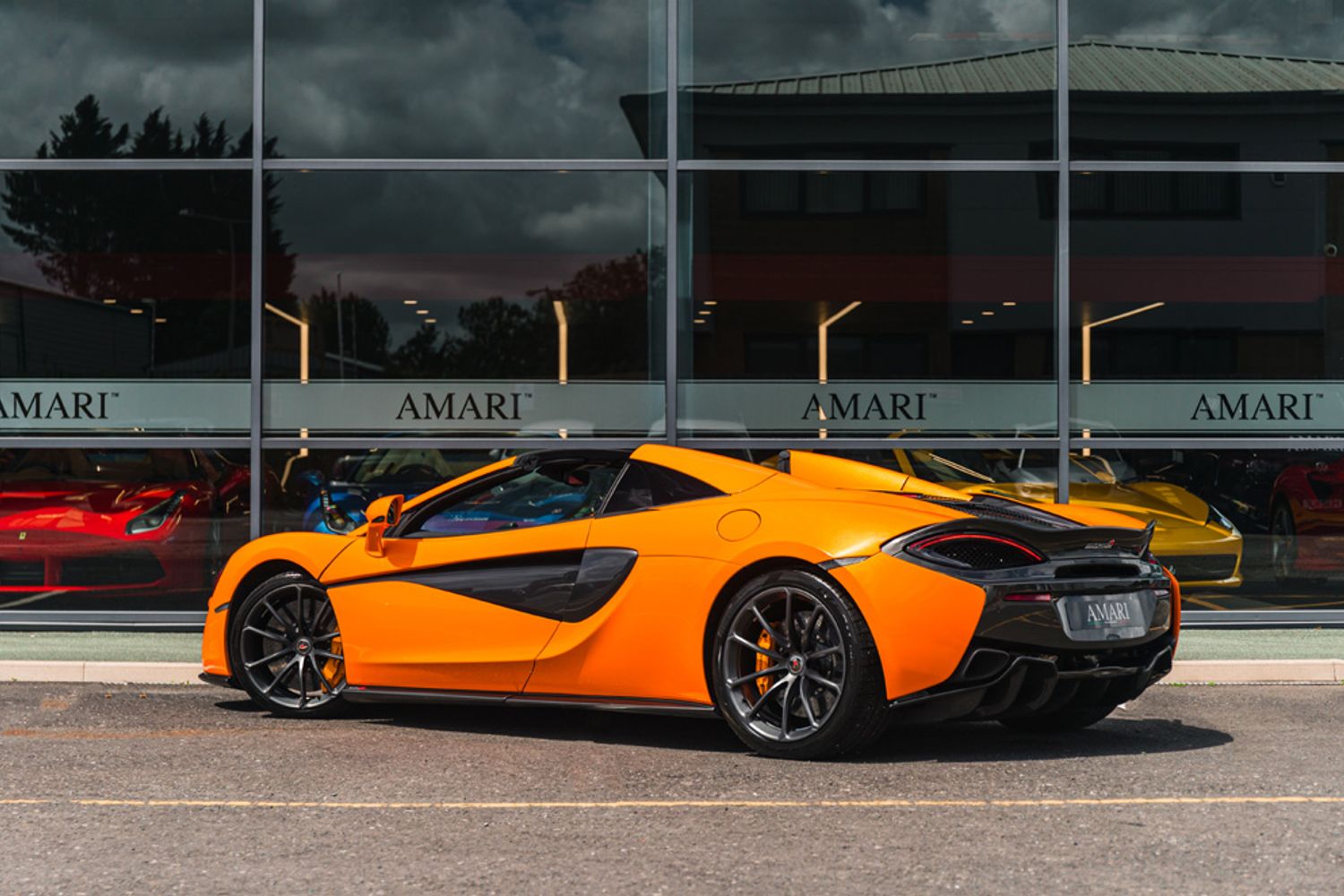 MCLAREN 570S V8 SSG CONVERTIBLE 3.8 V8 SSG 2DR SEMI AUTOMATIC