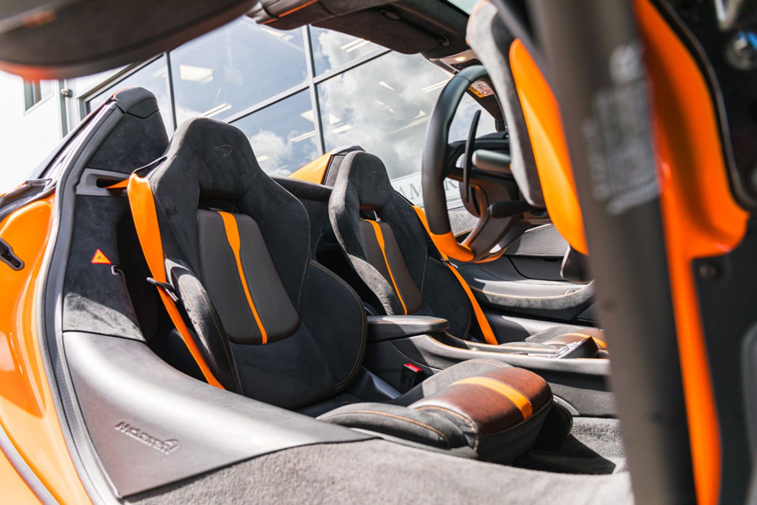 MCLAREN 570S V8 SSG CONVERTIBLE 3.8 V8 SSG 2DR SEMI AUTOMATIC