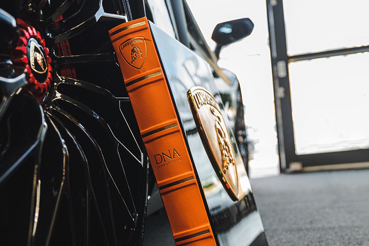 LAMBORGHINI DNA LAMBORGHINI Doro Collection Book