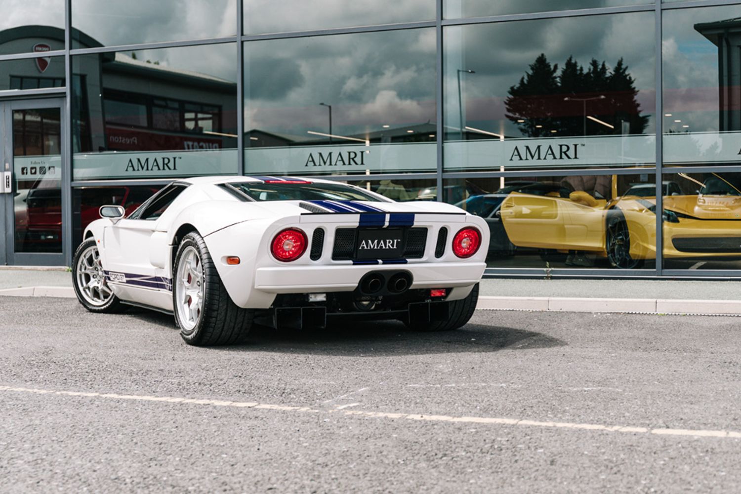 FORD GT COUPE 5.4