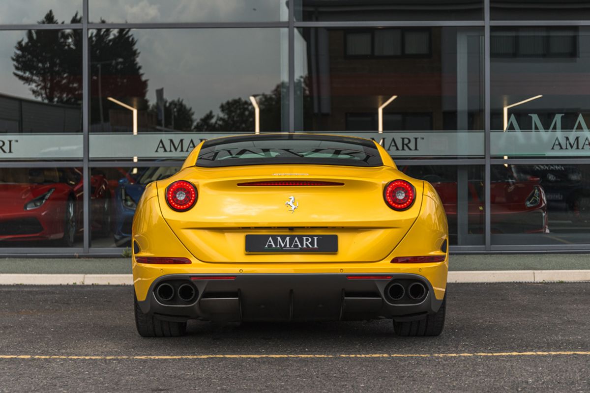 FERRARI CALIFORNIA CONVERTIBLE 3.9 DD 2DR SEMI AUTOMATIC