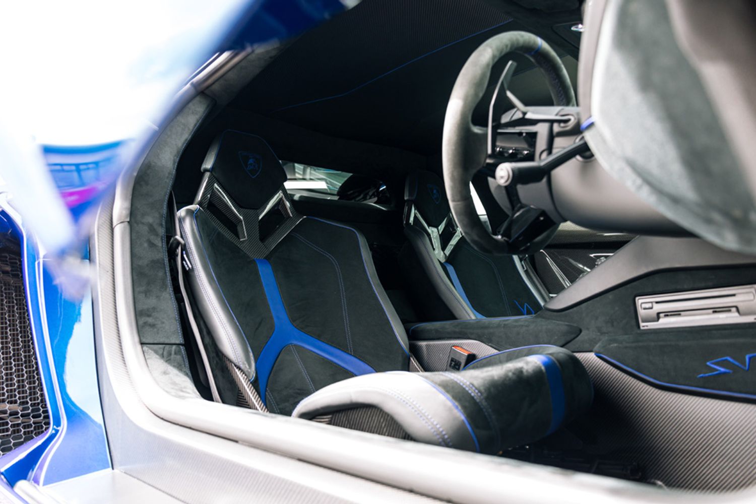 LAMBORGHINI AVENTADOR COUPE 6.5 LP 750-4 SUPERVELOCE 2DR SEMI AUTOMATIC