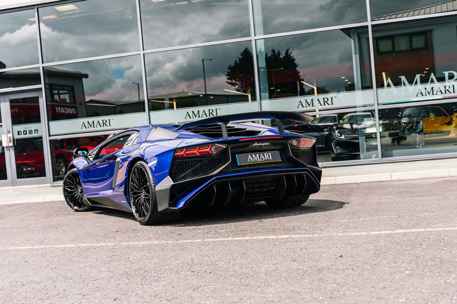 LAMBORGHINI AVENTADOR COUPE 6.5 LP 750-4 SUPERVELOCE 2DR SEMI AUTOMATIC