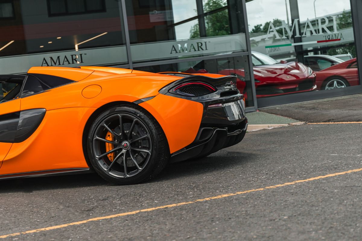 MCLAREN 570S V8 SSG CONVERTIBLE 3.8 V8 SSG 2DR SEMI AUTOMATIC