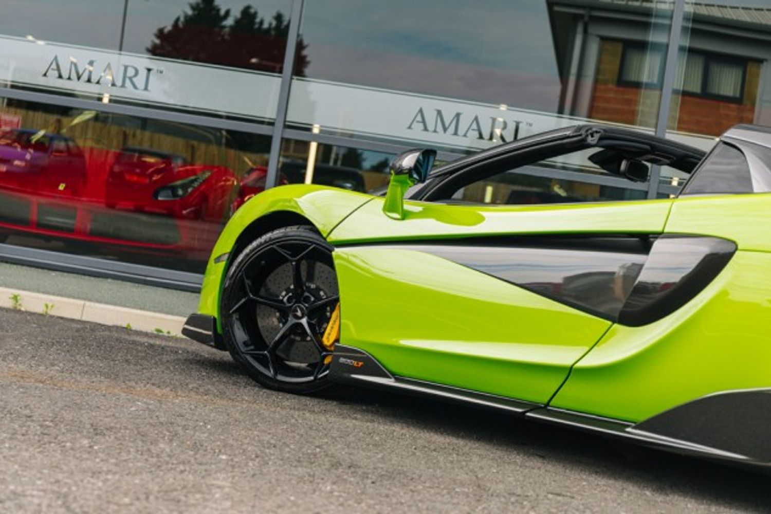 MCLAREN 600LT V8 SSG CONVERTIBLE 3.8 V8 SSG 2DR SEMI AUTOMATIC