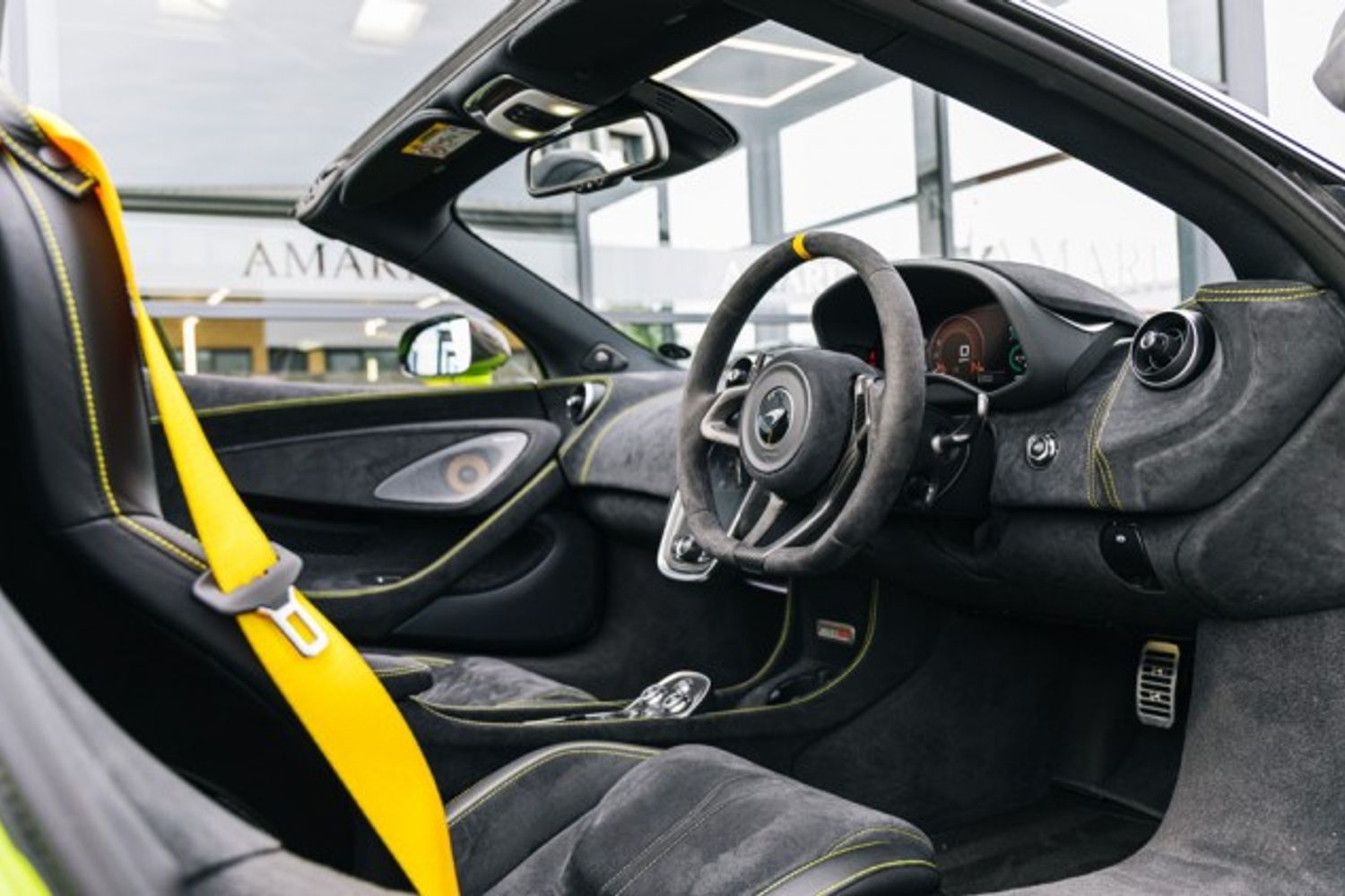 MCLAREN 600LT V8 SSG CONVERTIBLE 3.8 V8 SSG 2DR SEMI AUTOMATIC