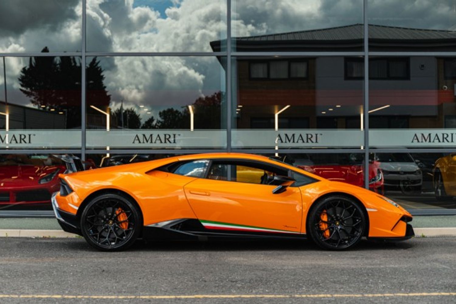 LAMBORGHINI HURACAN COUPE 5.2 LP 640-4 PERFORMANTE 2DR SEMI AUTOMATIC