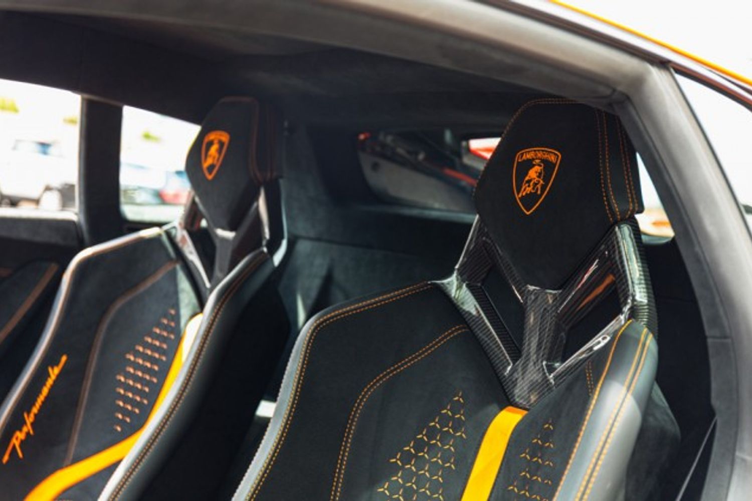LAMBORGHINI HURACAN COUPE 5.2 LP 640-4 PERFORMANTE 2DR SEMI AUTOMATIC