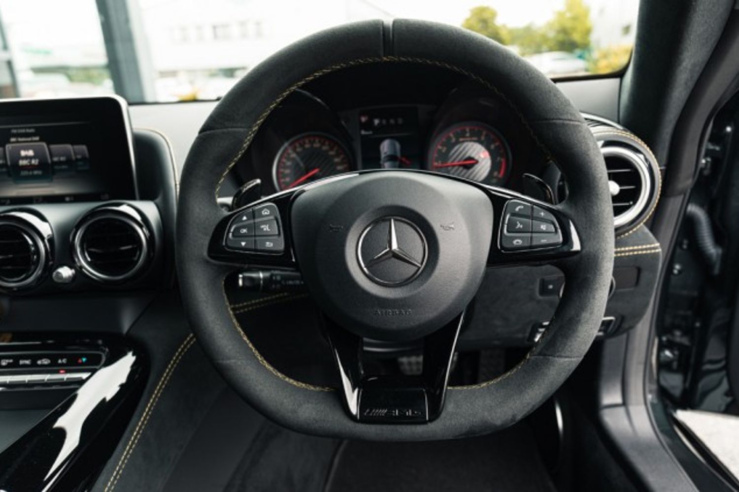 MERCEDES-BENZ AMG GT COUPE 4.0 AMG GT R PREMIUM 2DR AUTOMATIC