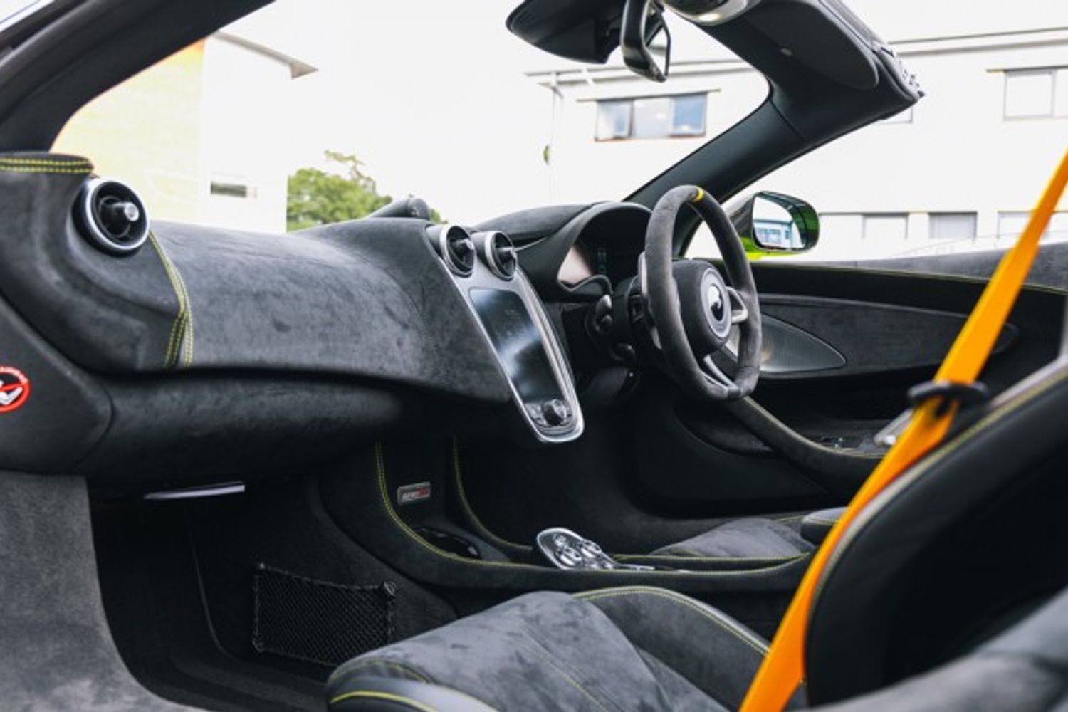 MCLAREN 600LT V8 SSG CONVERTIBLE 3.8 V8 SSG 2DR SEMI AUTOMATIC