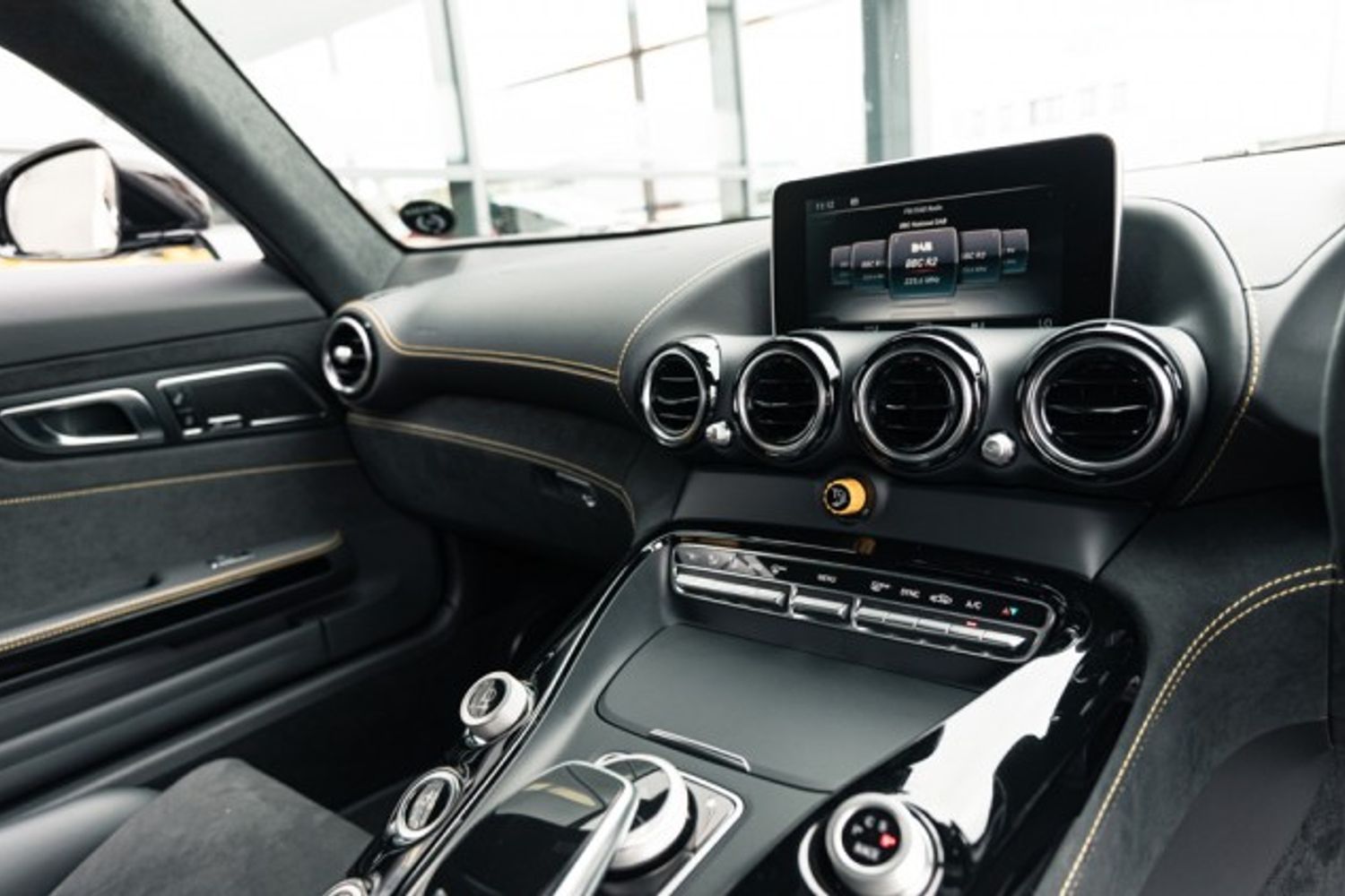 MERCEDES-BENZ AMG GT COUPE 4.0 AMG GT R PREMIUM 2DR AUTOMATIC