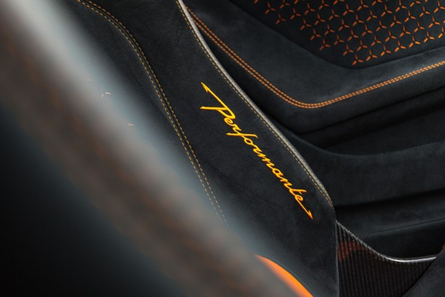 LAMBORGHINI HURACAN COUPE 5.2 LP 640-4 PERFORMANTE 2DR SEMI AUTOMATIC