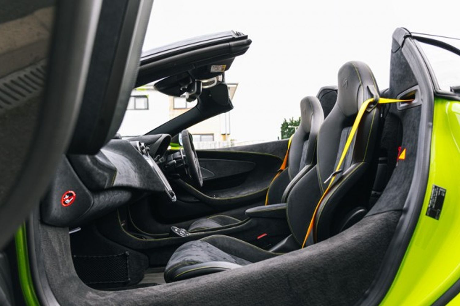 MCLAREN 600LT V8 SSG CONVERTIBLE 3.8 V8 SSG 2DR SEMI AUTOMATIC