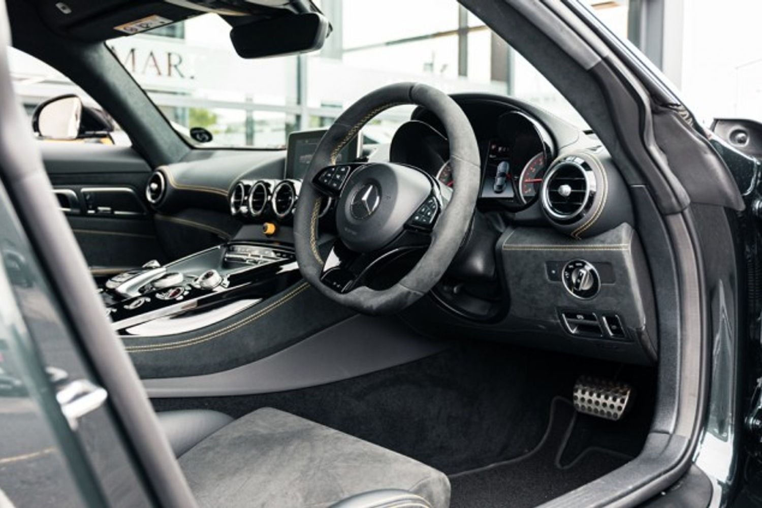 MERCEDES-BENZ AMG GT COUPE 4.0 AMG GT R PREMIUM 2DR AUTOMATIC