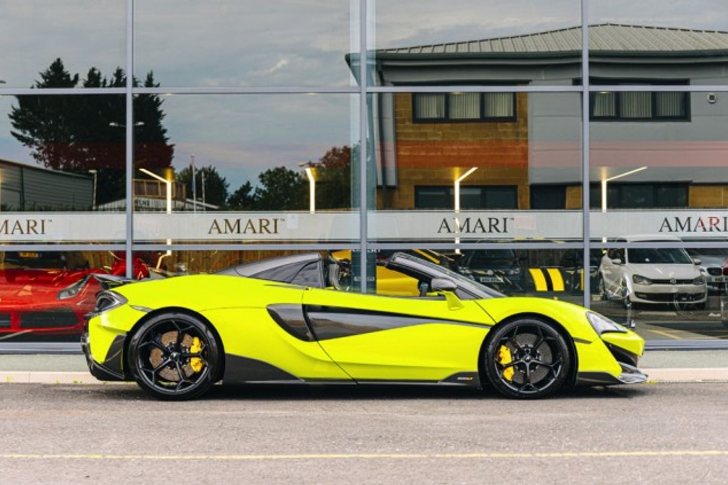 MCLAREN 600LT V8 SSG CONVERTIBLE 3.8 V8 SSG 2DR SEMI AUTOMATIC