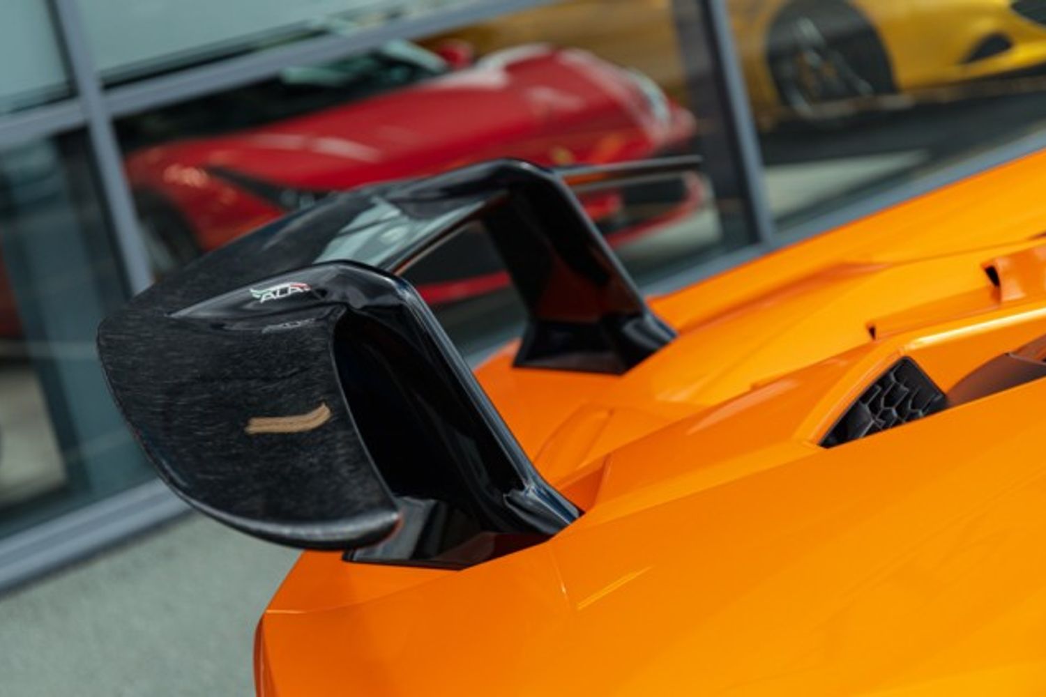 LAMBORGHINI HURACAN COUPE 5.2 LP 640-4 PERFORMANTE 2DR SEMI AUTOMATIC