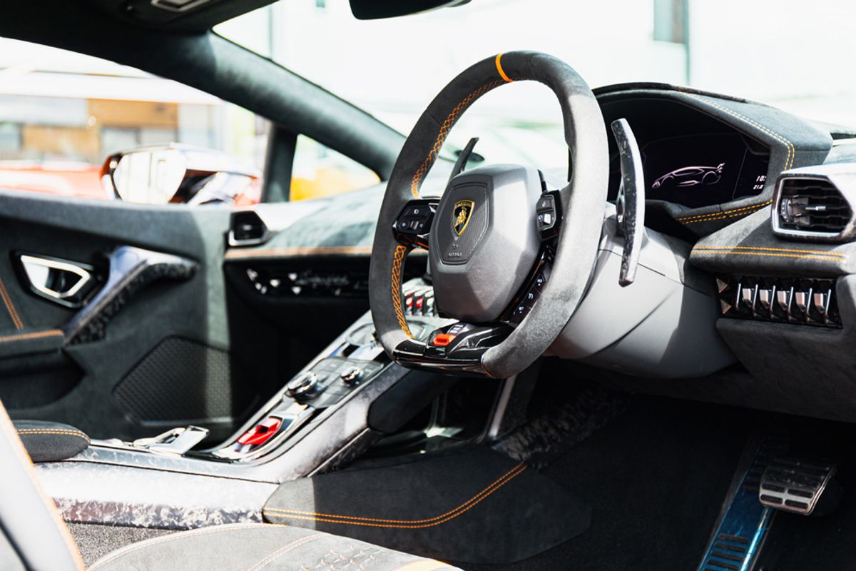 LAMBORGHINI HURACAN COUPE 5.2 LP 640-4 PERFORMANTE 2DR SEMI AUTOMATIC