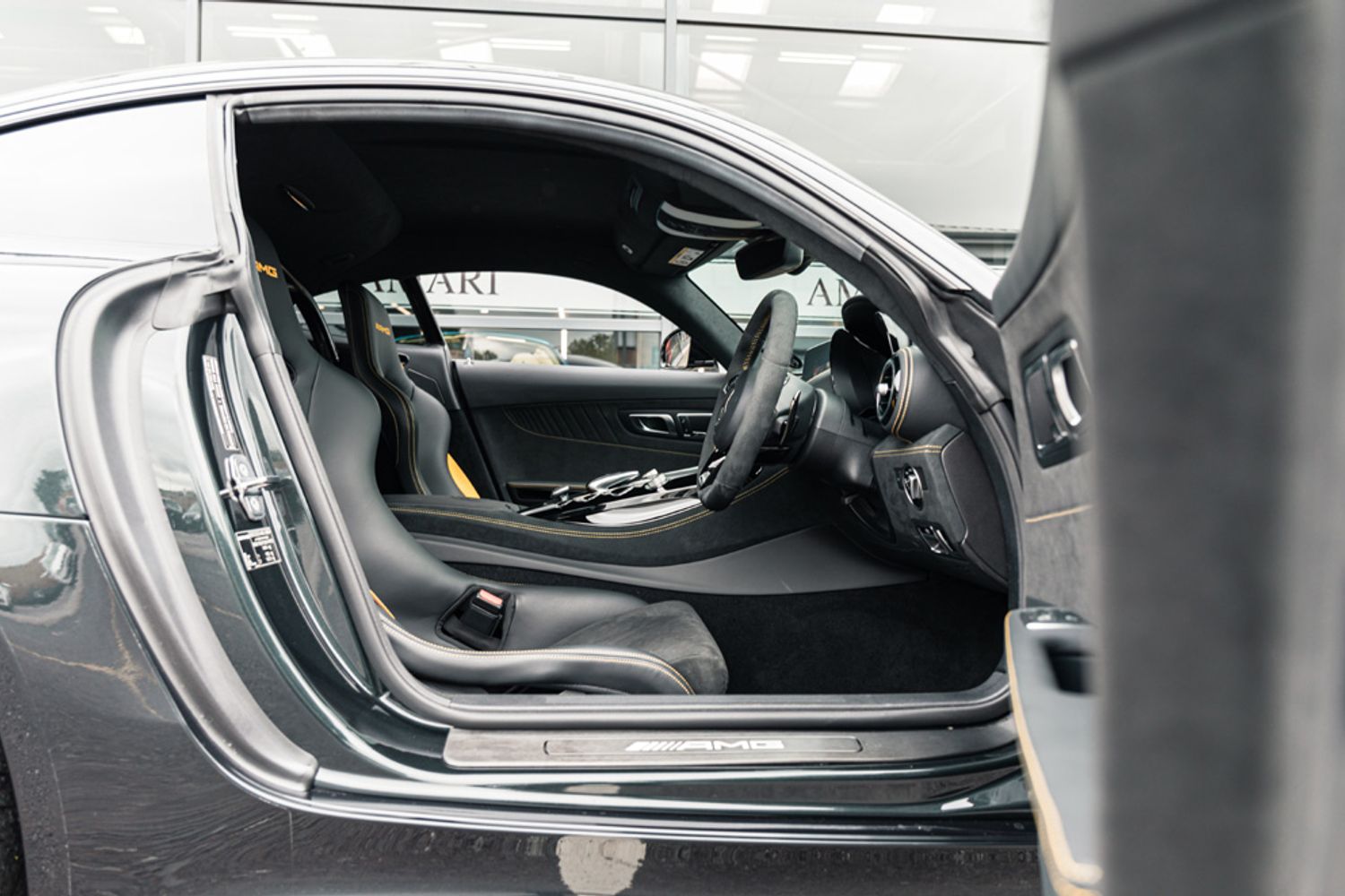MERCEDES-BENZ AMG GT COUPE 4.0 AMG GT R PREMIUM 2DR AUTOMATIC