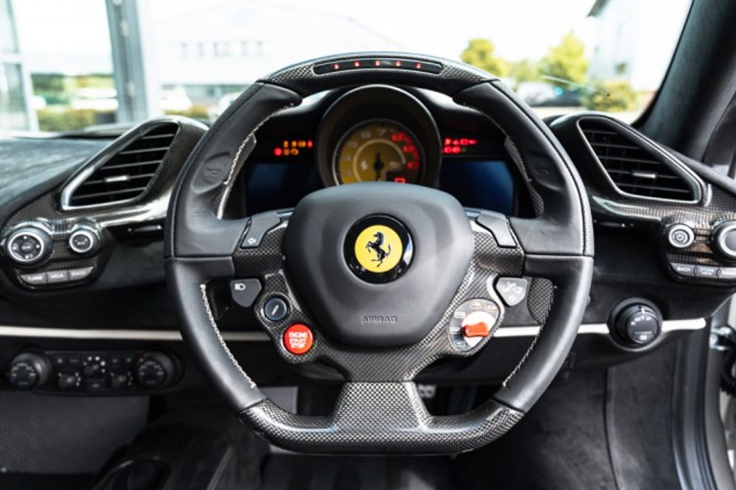 FERRARI 488 PISTA VS COUPE 3.9 VS 2DR SEMI AUTOMATIC