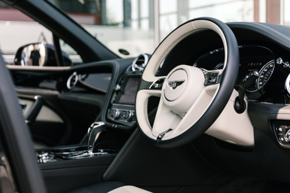 BENTLEY BENTAYGA DIESEL ESTATE 4.0 V8 D 5DR AUTOMATIC