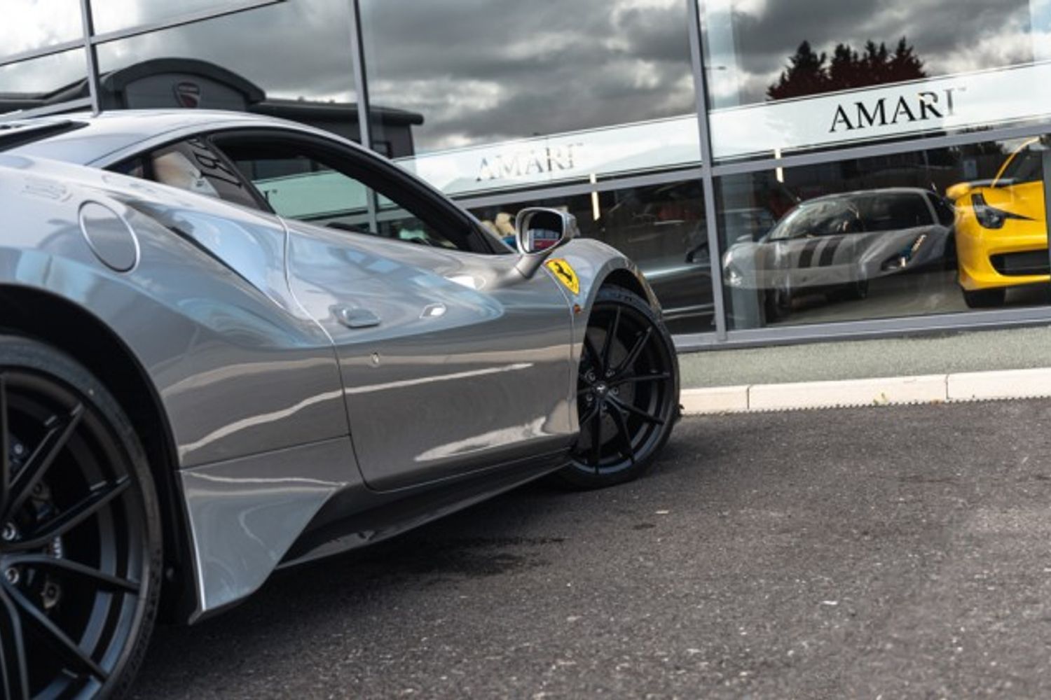 FERRARI 488 PISTA VS COUPE 3.9 VS 2DR SEMI AUTOMATIC