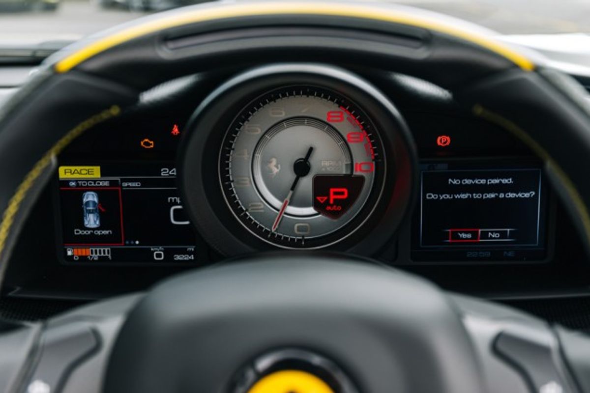 FERRARI 488 PISTA VSS CONVERTIBLE 3.9 VSS 2DR SEMI AUTOMATIC