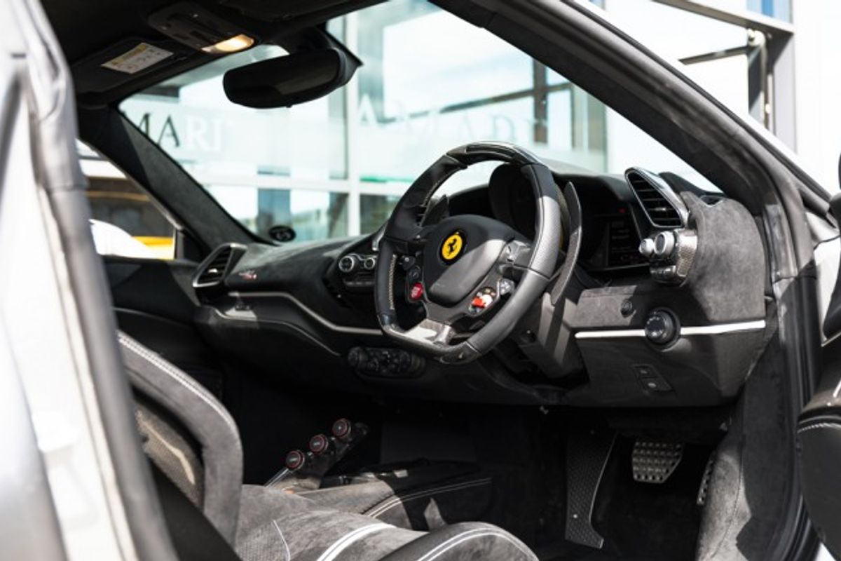 FERRARI 488 PISTA VS COUPE 3.9 VS 2DR SEMI AUTOMATIC