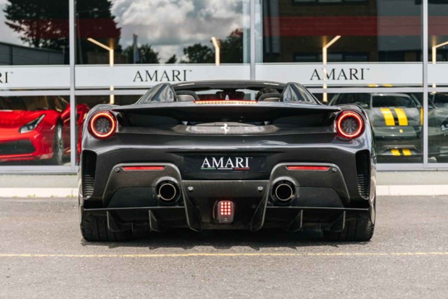 FERRARI 488 PISTA VSS CONVERTIBLE 3.9 VSS 2DR SEMI AUTOMATIC