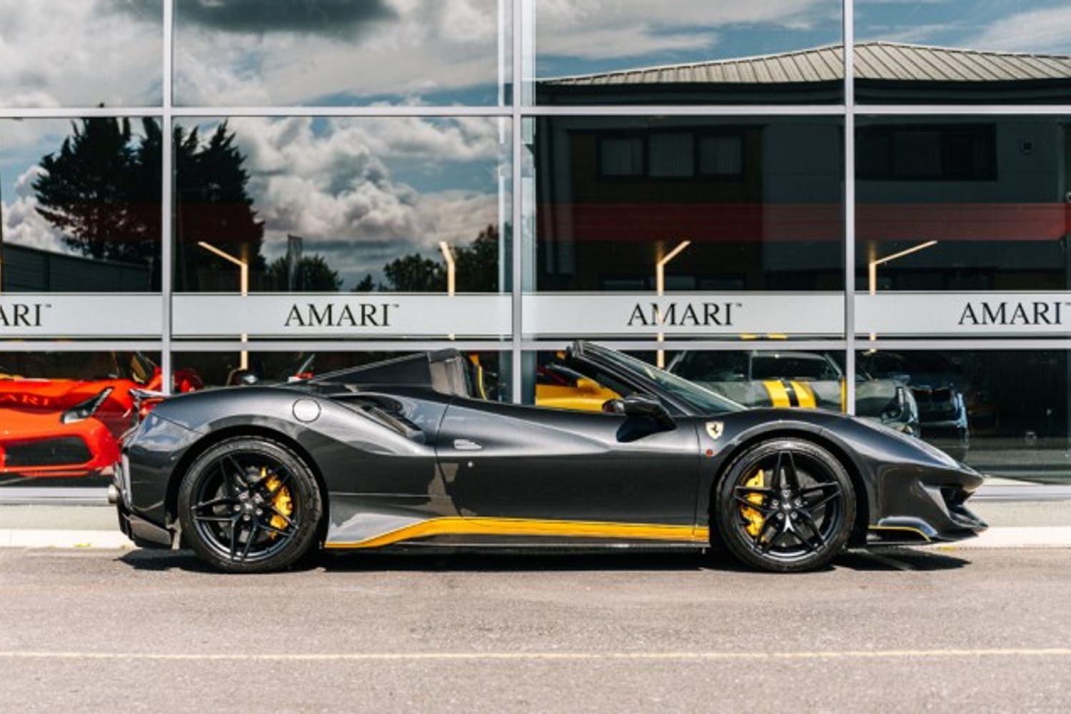 FERRARI 488 PISTA VSS CONVERTIBLE 3.9 VSS 2DR SEMI AUTOMATIC